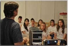 Amigos de los Mayores llega a los colegios